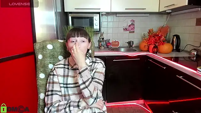 TayanaJons online show from 10-24-25, 06:56