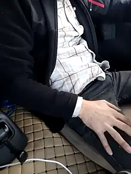 Freezing Duck online show from 12-22-25, 01:44