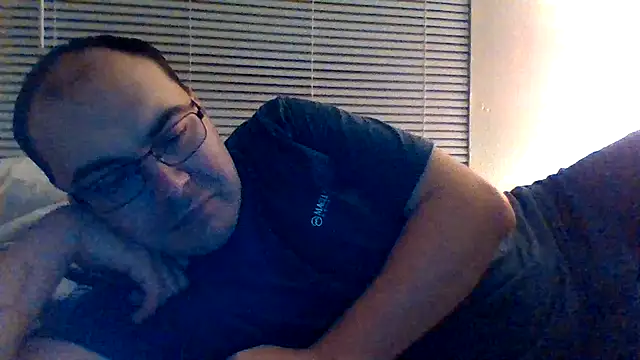 Snapshot of zman237 chatting on 03-15-25, 02:46 zman237 online show from 03-15-25, 02:46