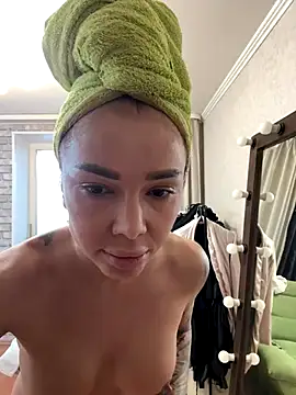 Snapshot of StripBianka chatting on 11-05-25, 09:12 StripBianka online show from 11-05-25, 09:12