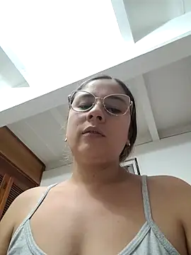 selena gomez2 online show from 04-17-26, 01:41