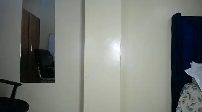 Snapshot of Siri_ssaru chatting on 12-20-24, 12:52 Siri ssaru online show from 12-20-24, 12:52