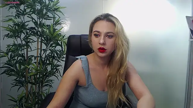 AvaBlue  online show from 01-31-25, 04:14