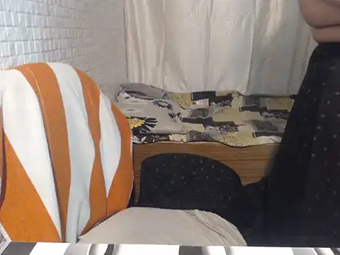 Snapshot of Oh_Maya chatting on 06-27-26, 04:07 Oh Maya online show from 06-27-26, 04:07