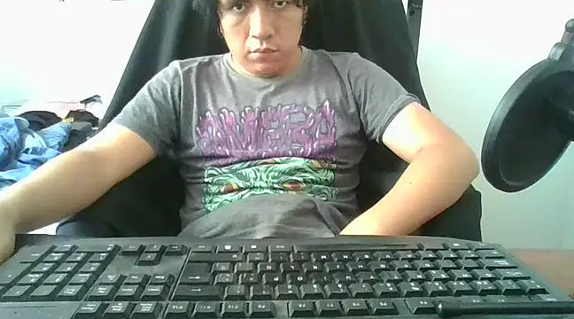 gianfranco1230 online show from 02-18-25, 06:58