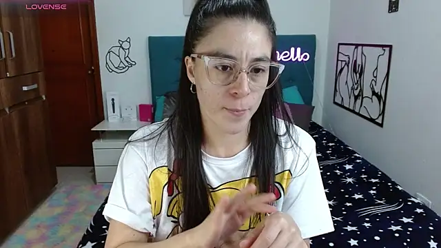 Snapshot of antonella_sweet33 chatting on 02-19-26, 09:45 antonella sweet33 online show from 02-19-26, 09:45