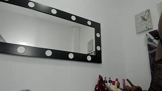 rihanna abiodun online show from 10-18-25, 01:29