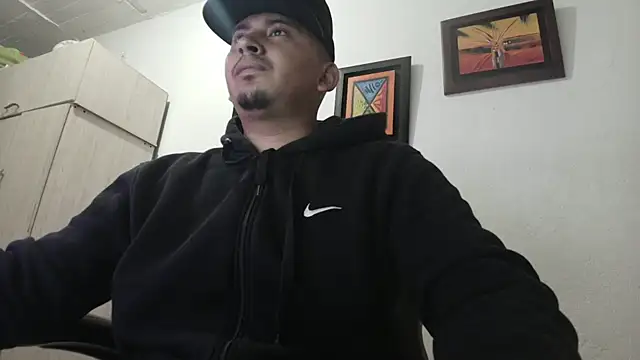Snapshot of myke_andrade chatting on 09-16-25, 04:24 myke andrade online show from 09-16-25, 04:24
