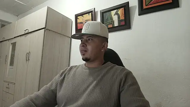 Snapshot of myke_andrade chatting on 10-02-25, 05:22 myke andrade online show from 10-02-25, 05:22