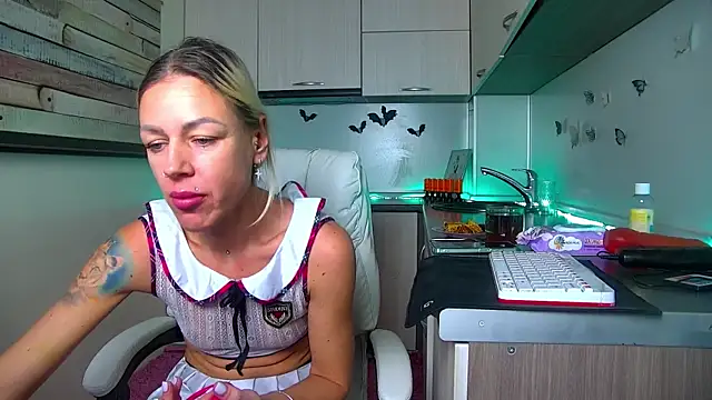 Skinny Nally online show from 12-03-25, 01:17