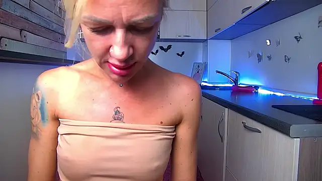 Skinny Nally online show from 10-16-25, 01:14