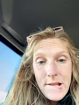 GoldenFlameGoddess online show from 11-15-25, 10:03