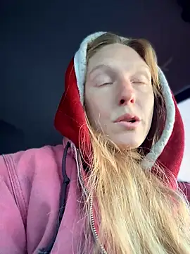 GoldenFlameGoddess online show from 01-13-26, 03:49