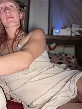 GoldenFlameGoddess online show from 10-22-25, 01:49