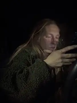 GoldenFlameGoddess online show from 11-26-25, 03:28