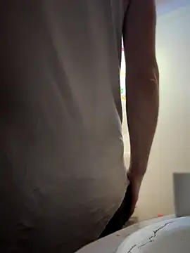 GoldenFlameGoddess online show from 10-19-25, 01:19