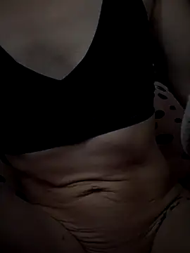 GoldenFlameGoddess online show from 10-15-25, 02:03