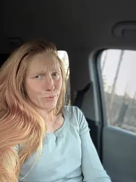 GoldenFlameGoddess online show from 03-08-26, 02:04