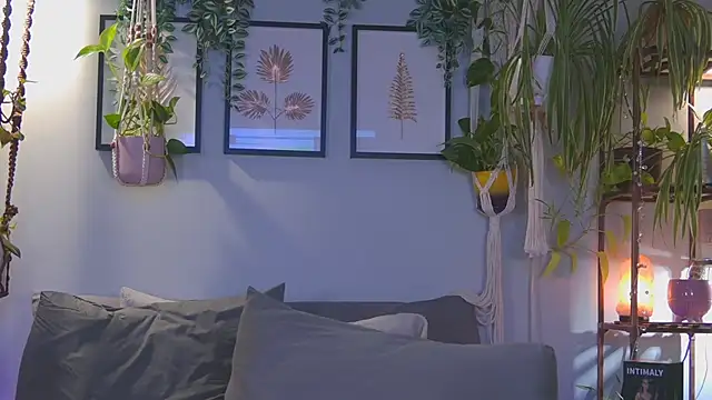 Snapshot of sunniedayz_ chatting on 12-02-25, 02:52 sunniedayz online show from 12-02-25, 02:52