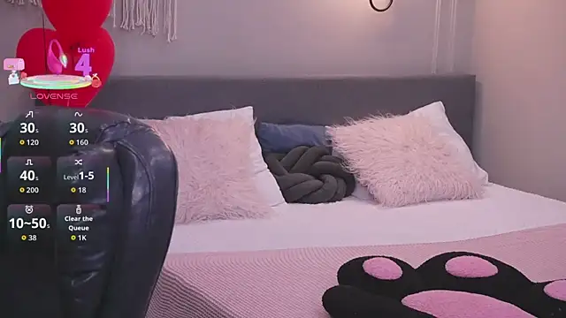 Molly Jons online show from 03-24-26, 01:05