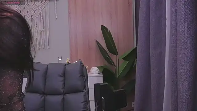 Molly Jons online show from 09-11-25, 01:05