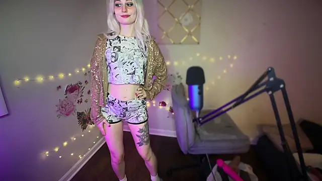 Starr1123 online show from 11-26-25, 04:12