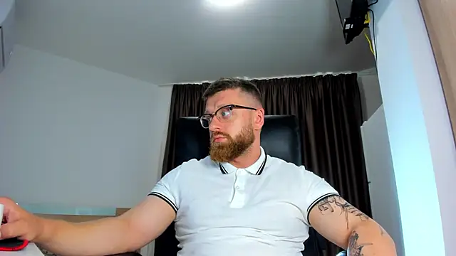 Findom guy online show from 06-14-26, 11:11