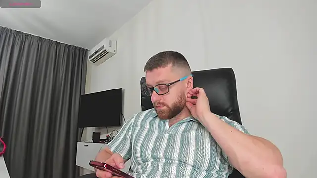 Findom guy online show from 01-13-26, 04:11