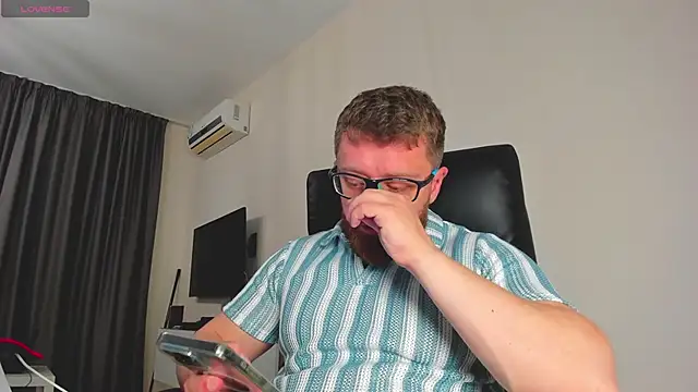 Findom guy online show from 03-15-26, 10:33