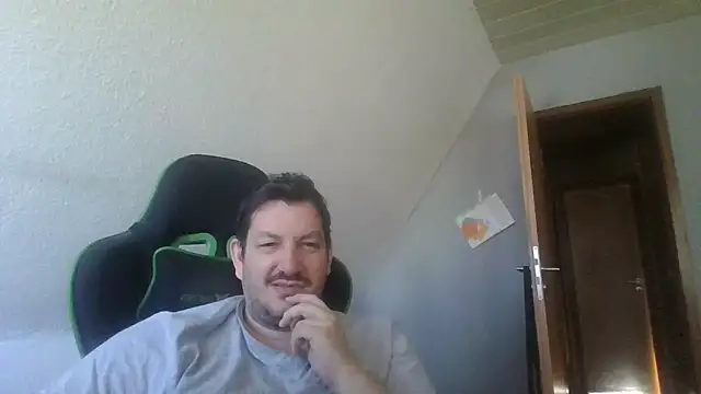Golffahrer1982 online show from 04-18-26, 07:11