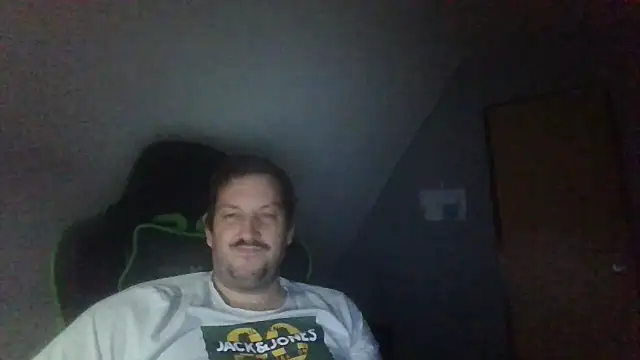 Snapshot of Golffahrer1982 chatting on 10-26-25, 10:21 Golffahrer1982 online show from 10-26-25, 10:21