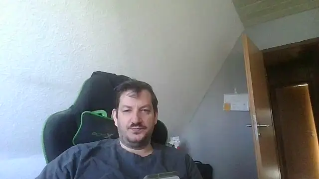 Snapshot of Golffahrer1982 chatting on 09-22-25, 08:31 Golffahrer1982 online show from 09-22-25, 08:31