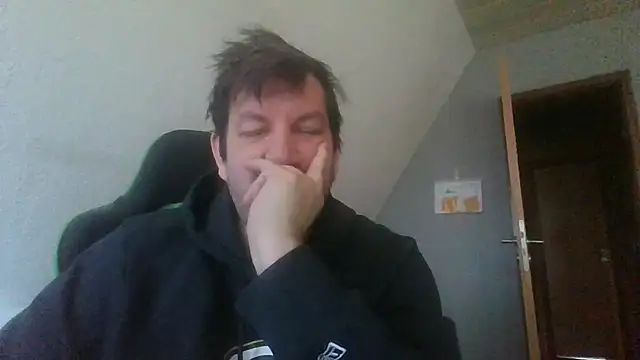 Snapshot of Golffahrer1982 chatting on 11-08-25, 09:57 Golffahrer1982 online show from 11-08-25, 09:57