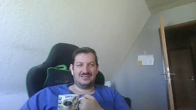 Snapshot of Golffahrer1982 chatting on 09-23-25, 08:54 Golffahrer1982 online show from 09-23-25, 08:54