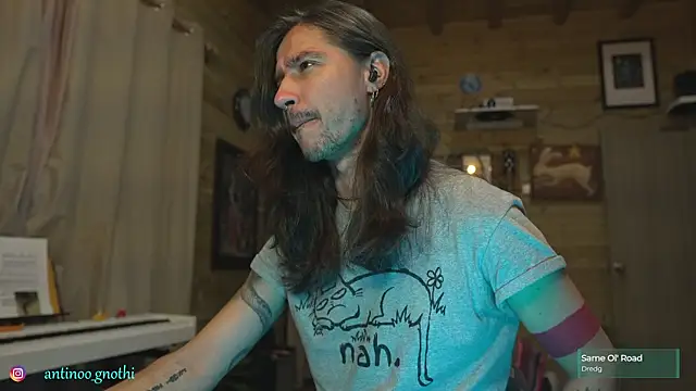 Snapshot of Antinoo_Gnothi chatting on 09-25-25, 11:33 Antinoo Gnothi online show from 09-25-25, 11:33