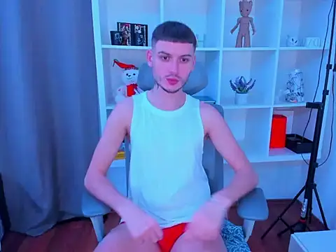 andboyfor6 online show from 12-23-25, 08:46