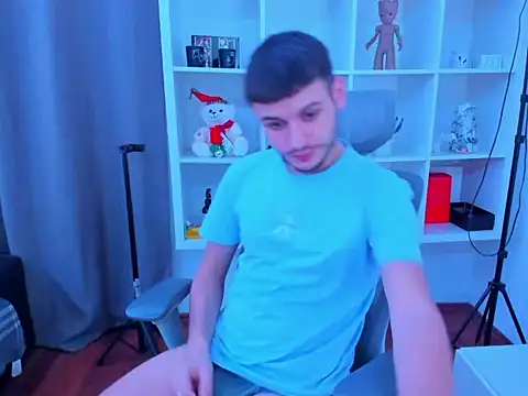 andboyfor6 online show from 12-22-25, 11:43