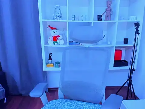 andboyfor6 online show from 12-15-25, 08:25