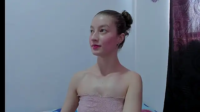 MiiaVolkova online show from 11-12-25, 05:50