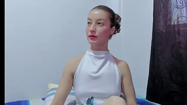 Snapshot of MiiaVolkova chatting on 09-27-25, 05:08 MiiaVolkova online show from 09-27-25, 05:08