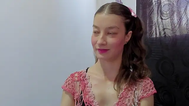 Snapshot of MiiaVolkova chatting on 09-12-25, 04:51 MiiaVolkova online show from 09-12-25, 04:51