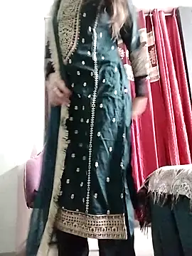 Snapshot of Noor_Darliing chatting on 04-17-26, 03:04 Noor Darliing online show from 04-17-26, 03:04