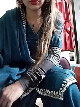 Snapshot of Noor_Darliing chatting on 04-30-26, 03:30 Noor Darliing online show from 04-30-26, 03:30