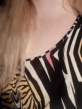 D Marinna online show from 12-13-25, 08:04