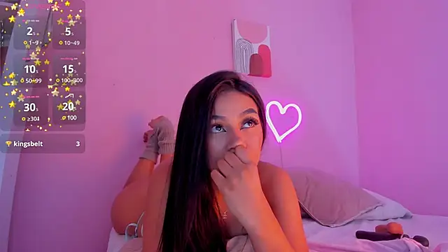 Snapshot of Sophiietaylor chatting on 03-19-25, 02:27 Sophiietaylor online show from 03-19-25, 02:27