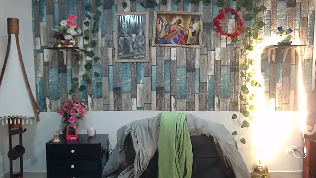 KarimaSarabe online show from 10-08-25, 09:04