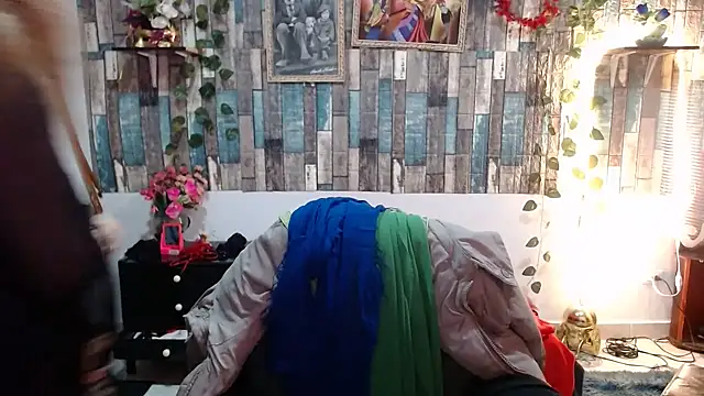 KarimaSarabe online show from 10-13-25, 10:32