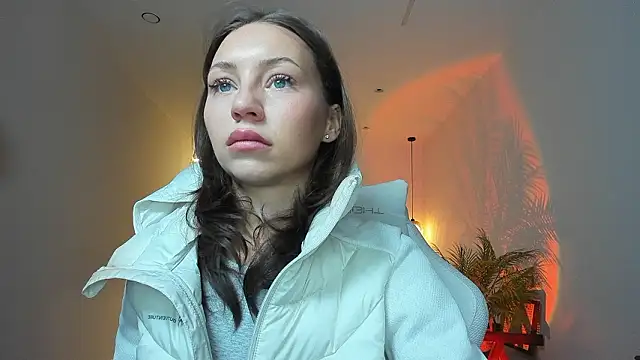 LilyRaisa online show from 02-13-26, 03:39