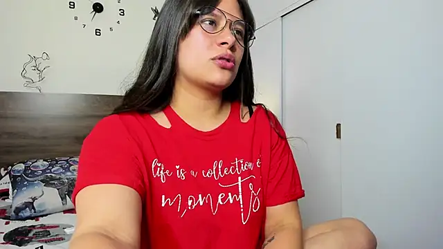 emily adams01 online show from 06-17-26, 12:32