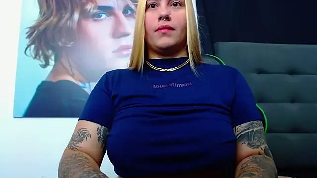 Snapshot of hanna_rabbit_ chatting on 01-22-25, 10:50 hanna rabbit  online show from 01-22-25, 10:50